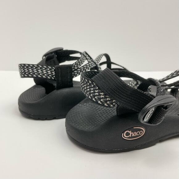 Chaco | ZX/2 Classic Black & White Outdoor Hiking Sandals - Picture 7 of 9